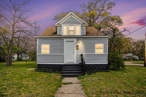 2028 8th St, Muskegon, MI, 49444-1005 | Card Image