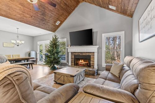41 Brumby Trl, Ellijay, GA, 30536-6543 | Card Image