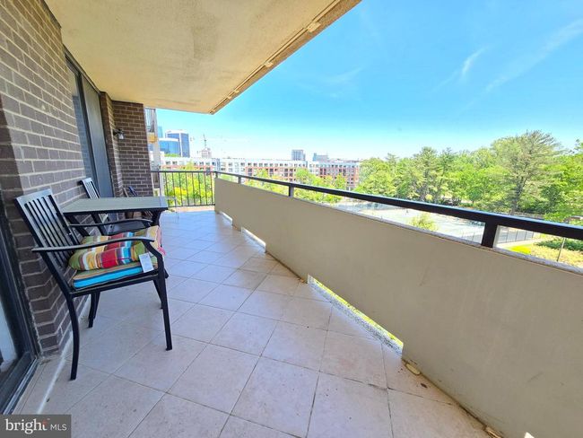 APT-303 - 1800 Old Meadow Rd, Condo with 2 bedrooms, 2 bathrooms and null parking in MCLEAN VA | Image 17