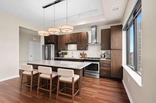 2301-465 Nicollet Mall, Minneapolis, MN, 55401-2797 | Card Image