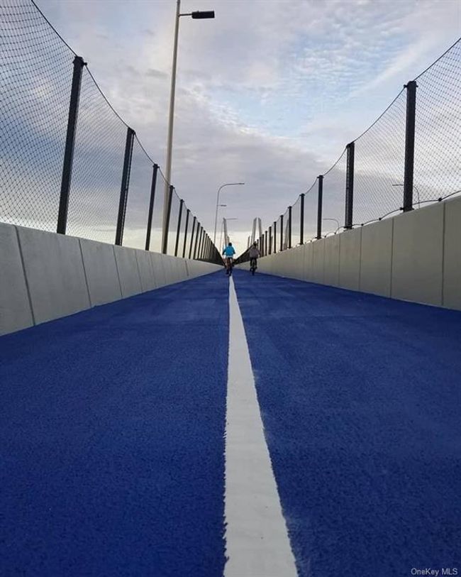 697 Sierra Vista Lane, For Sale in Clarkstown Zoocasa