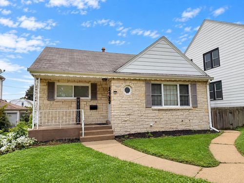 3026 S 41st Street, Milwaukee, WI, 53215 | Card Image