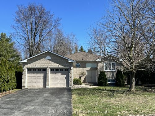 3 Evergreen Crescent, Wasaga Beach, ON, L9Z1B6 | Card Image