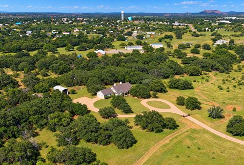 627 Ranch Road 2323, Llano, TX, 78643-2532 | Card Image