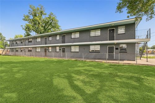 1207 Saint Charles St, Thibodaux, LA, 70301-4809 | Card Image