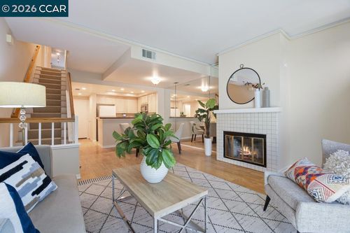 231 Sunspring Ct, Pleasant Hill, CA, 94523-4722 | Card Image