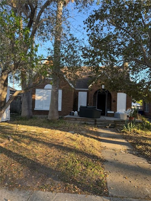 311 Clifford St, Corpus Christi, TX, 78404-1923 | Card Image