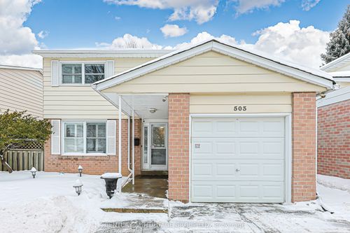 503 Sandford St, Newmarket, ON, L3Y5E2 | Card Image