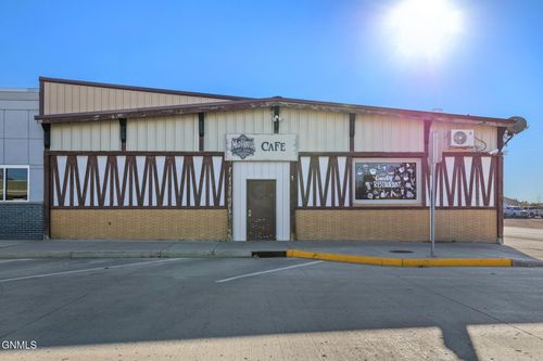 1 N Main St, Tioga, ND, 58852-7121 | Card Image