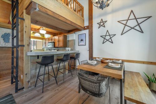 6026 Mill Cp, Truckee, CA, 96161-4017 | Card Image