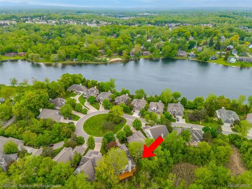 11-6560 Pleasant Lake Ct, West Bloomfield, MI, 48322-4708 | Card Image