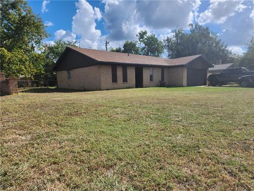 1801 Langford St, College Station, TX, 77840-4829 | Card Image