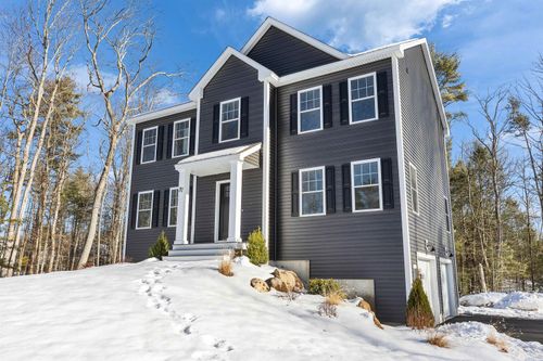 37 Reed Rd, Sandown, NH, 03873-2027 | Card Image