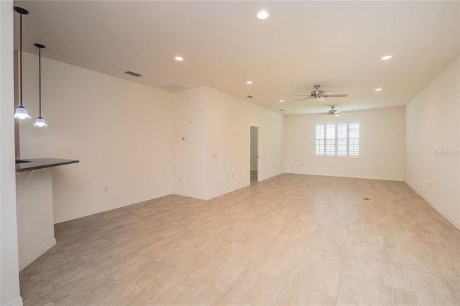 Living Area | Image 6