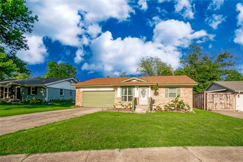 2518 Newcastle Dr, Garland, TX, 75041-1319 | Card Image