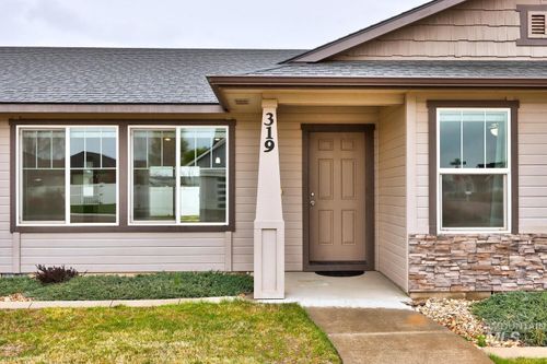 319 Magnolia Ave, Fruitland, ID, 83619-5080 | Card Image