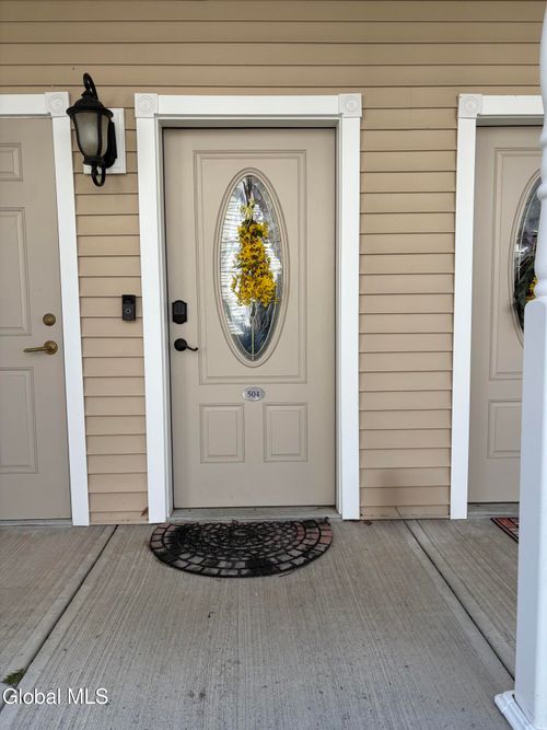 504 Kelly Cir, Altamont, NY, 12009-4944 | Card Image