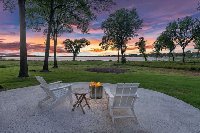 Incredible sunset and open water views | Image 32