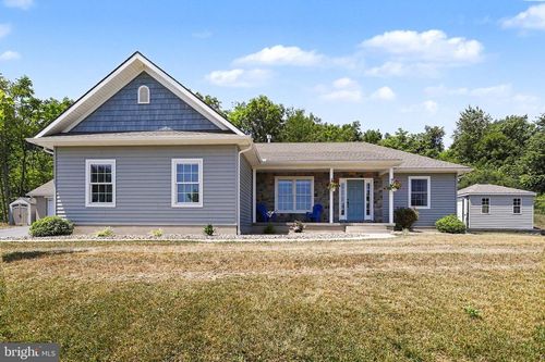 485 Pleasant View Rd, Hummelstown, PA, 17036-8031 | Card Image