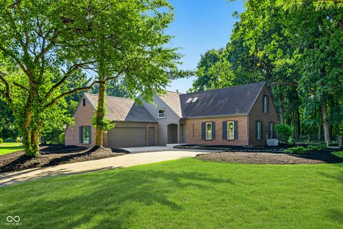 1115 Indianpipe Ln, Zionsville, IN, 46077-9731 | Card Image