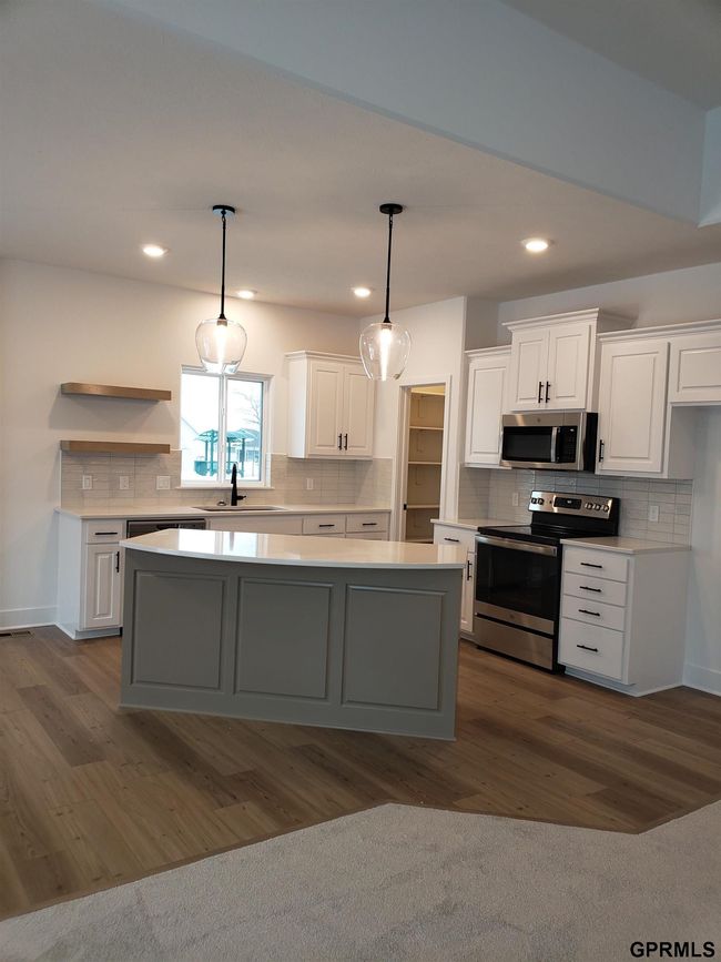 5408 N 190 Th Ave, House other with 3 bedrooms, 2 bathrooms and 3 parking in Elkhorn NE | Image 9
