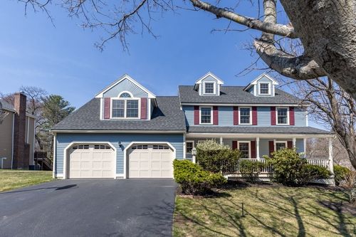 17 Duck Road, Reading, MA, 01867 | Card Image