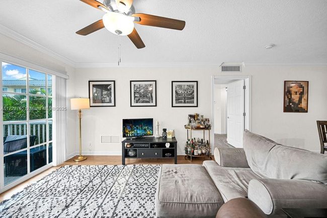 APT-703 - 1501 E Broward Blvd, Condo with 3 bedrooms, 2 bathrooms and null parking in Fort Lauderdale FL | Image 36