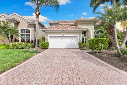 304 9th Ave E, Palmetto, FL, 34221-4257 | Card Image
