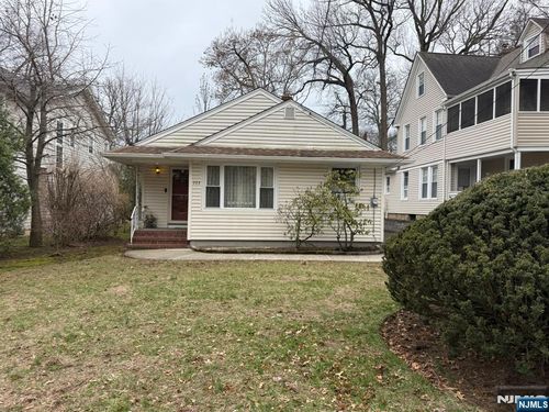 222 Hickory Ave, Tenafly, NJ, 07670-1545 | Card Image