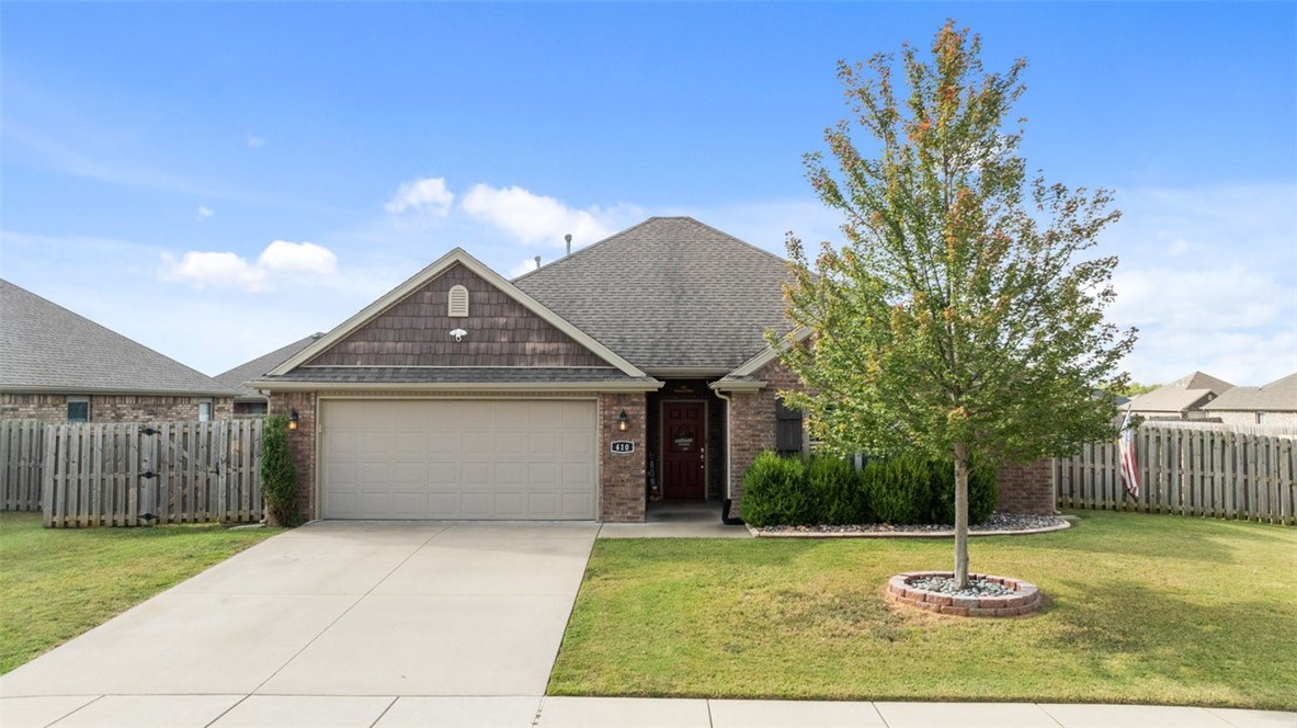 Laurel Ave, Rogers, AR 72758