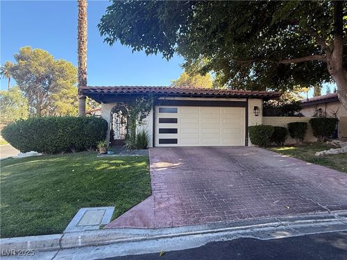 3101 Calle De El Cortez, Las Vegas, NV, 89102-4004 | Card Image