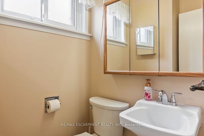 1 Dunbarton Cres, House other with 4 bedrooms, 3 bathrooms and 4 parking in Brampton ON | Image 14