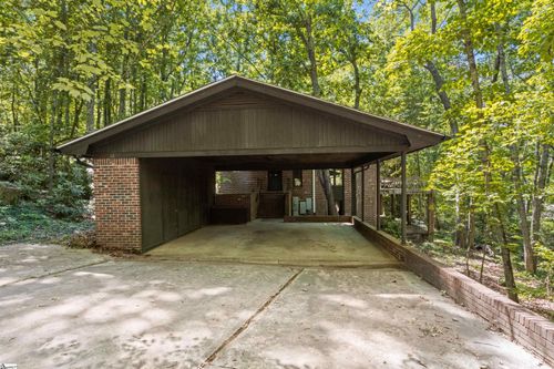 16 Oakleaf Road, Greenville, SC, 29609 | Card Image