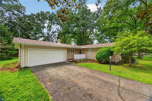 21 Evergreen Dr, Greenville, PA, 16125-1142 | Card Image