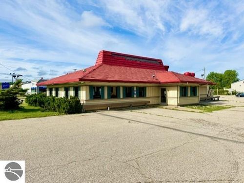 1405 Wright Ave, Alma, MI, 48801-1017 | Card Image