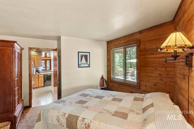 947 Thompson Dr, House other with 3 bedrooms, 4 bathrooms and 3 parking in Cascade ID | Image 14