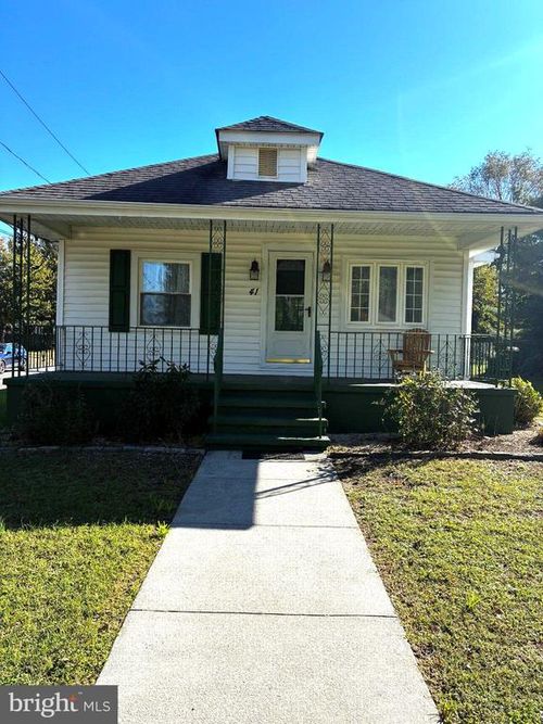41 Andaloro Way, WESTVILLE, NJ, 08093-1639 | Card Image