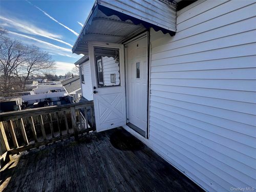 463 Duryea Ave, Uniondale, NY, 11553-2220 | Card Image