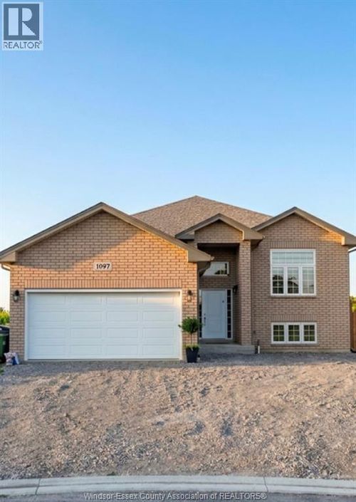 1097 Aspen Ridge Cres, Belle River, ON, N8L1B2 | Card Image