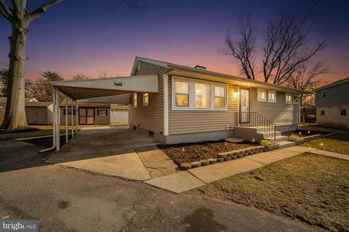 6 Circle Dr, READING, PA, 19606-2416 | Card Image