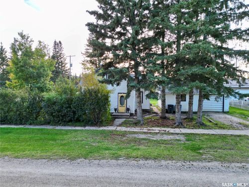 302 3rd Street, Medstead, SK, S0M1W0 | Card Image