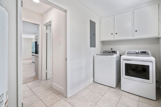 8215 Twining Oaks Ln, House other with 5 bedrooms, 4 bathrooms and 3 parking in Spring TX | Image 42