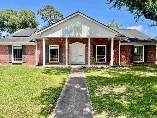 3030 Bryan Ave, Groves, TX, 77619-3450 | Card Image