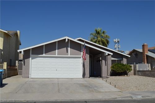 700 Dolores Dr, Las Vegas, NV, 89107-1118 | Card Image