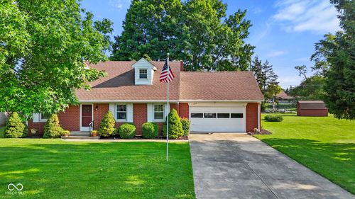 1010 Maple St, Greenwood, IN, 46142-3827 | Card Image