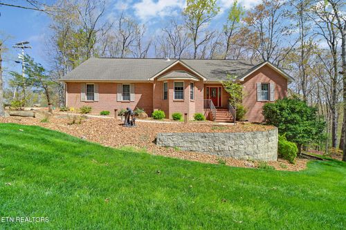 10 Claremont Cir, Crossville, TN, 38558-6409 | Card Image