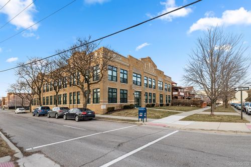 208-609 E Kirby St, Detroit, MI, 48202-4186 | Card Image