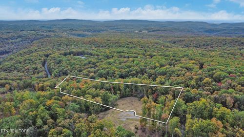 320 Upper Eagles Nest Rd, Crab Orchard, TN, 37723 | Card Image