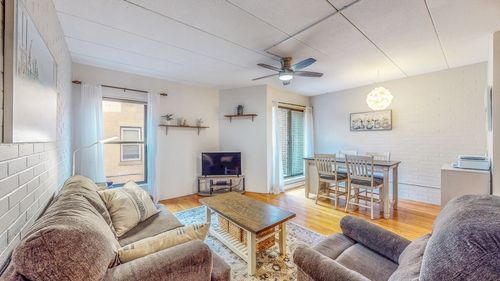 apt-2c-1856 Beacon St, Brookline, MA, 02445-1946 | Card Image