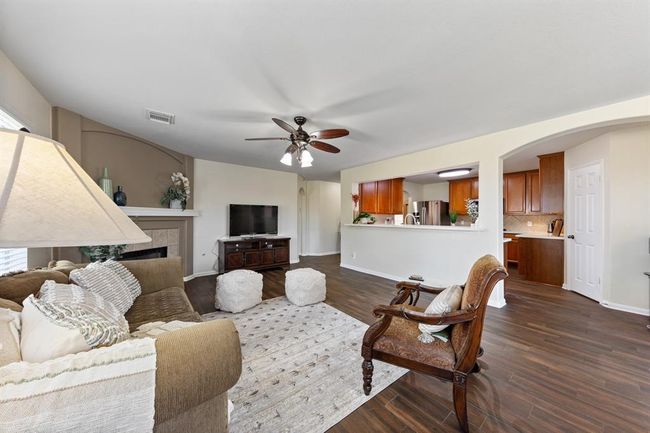 1901 Plum Falls Ln, House other with 6 bedrooms, 4 bathrooms and 2 parking in Pearland TX | Image 12